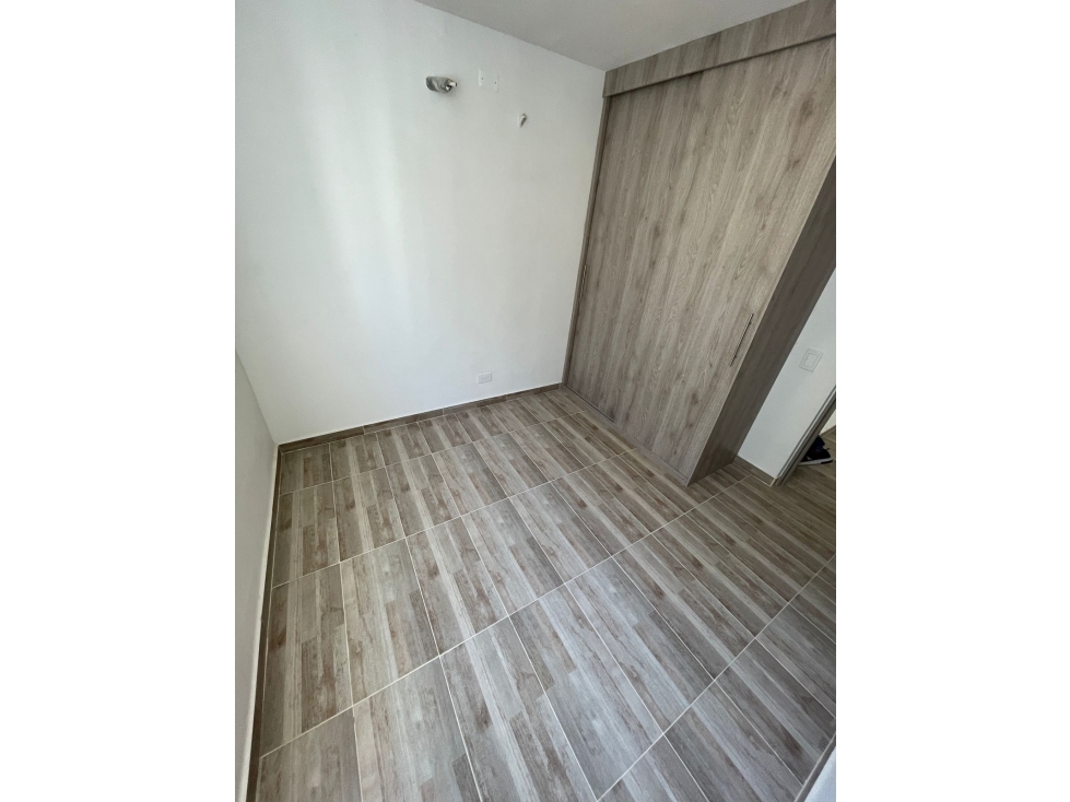 APARTAMENTO EN ALQUILER EN CIUDAD MALLORQUIN — foto 6