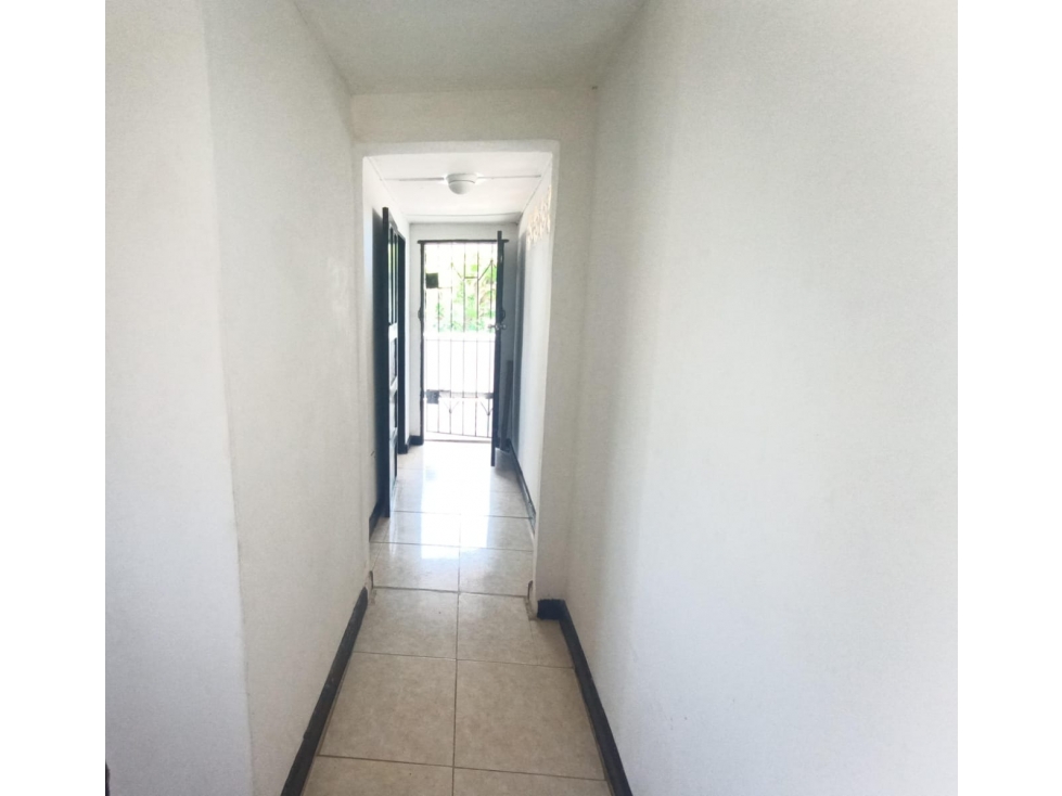 APARTAMENTO EN ALQUILER EN PARAISO — foto 4
