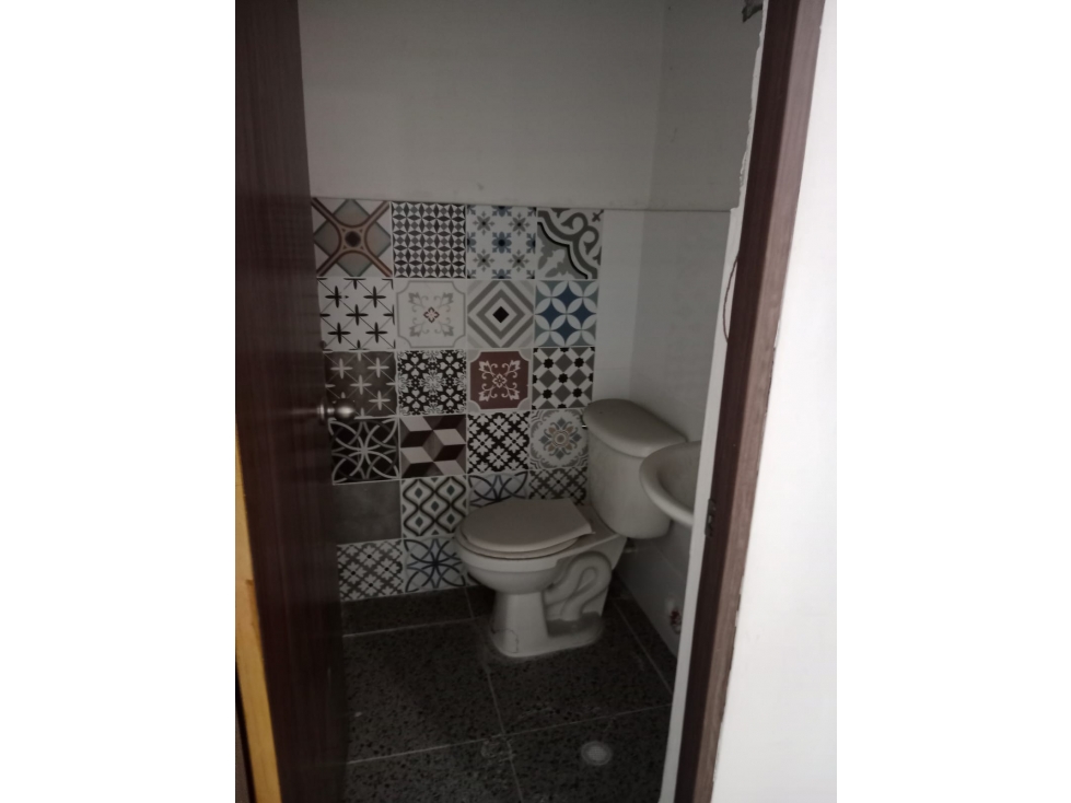 LOCAL EN VENTA EN ALBORAYA - 6