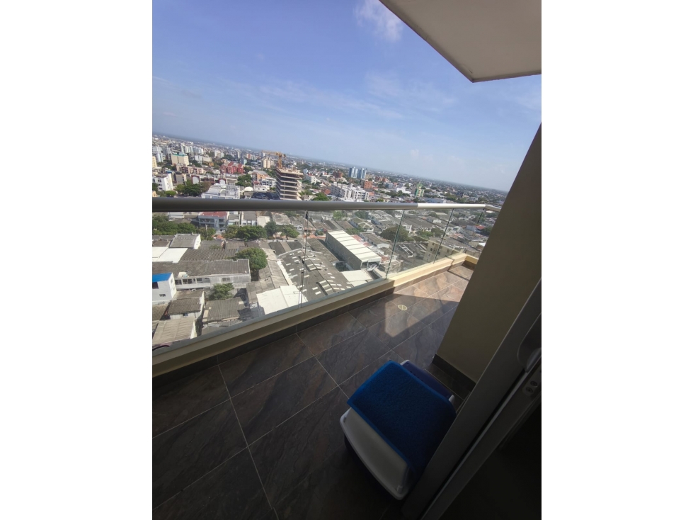 APARTAMENTO EN VENTA EN LAS DELICIAS — foto 2