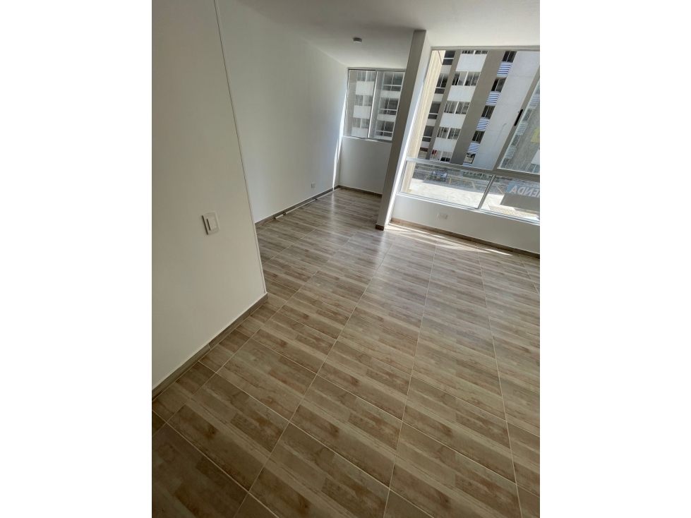 APARTAMENTO EN ALQUILER EN CIUDAD MALLORQUIN — foto 3