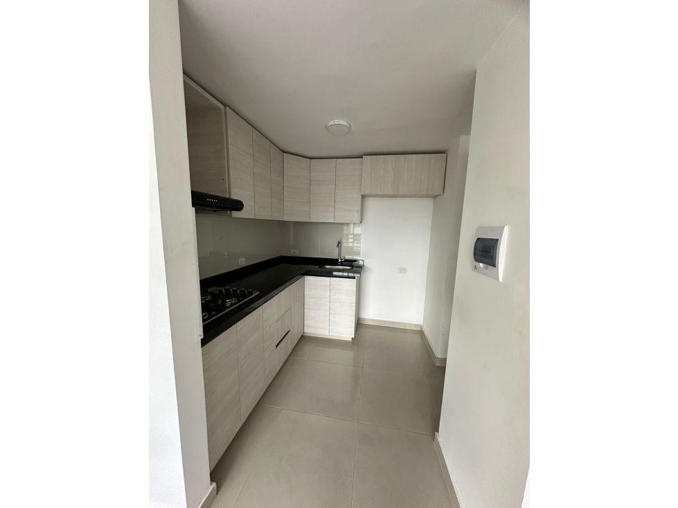 APARTAMENTO EN ALQUILER EN ALAMEDA DEL RIO — foto 2