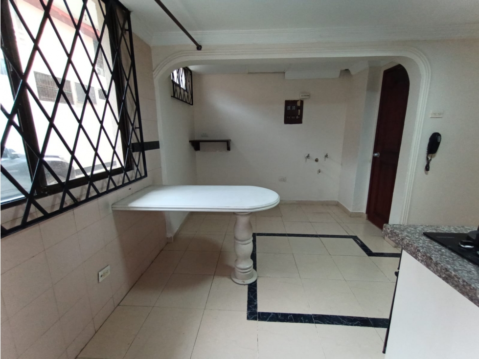 APARTAMENTO EN ALQUILER EN RIOMAR — foto 3