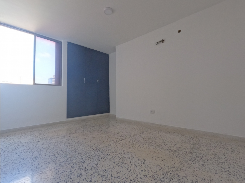 APARTAMENTO EN ALQUILER Y VENTA EN GRANADILLO — foto 4