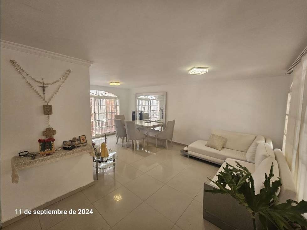 CASA EN VENTA EN MIRAMAR