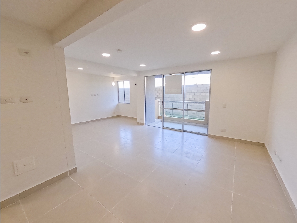 APARTAMENTO EN ARRIENDO EN RIO ALTO — foto 2