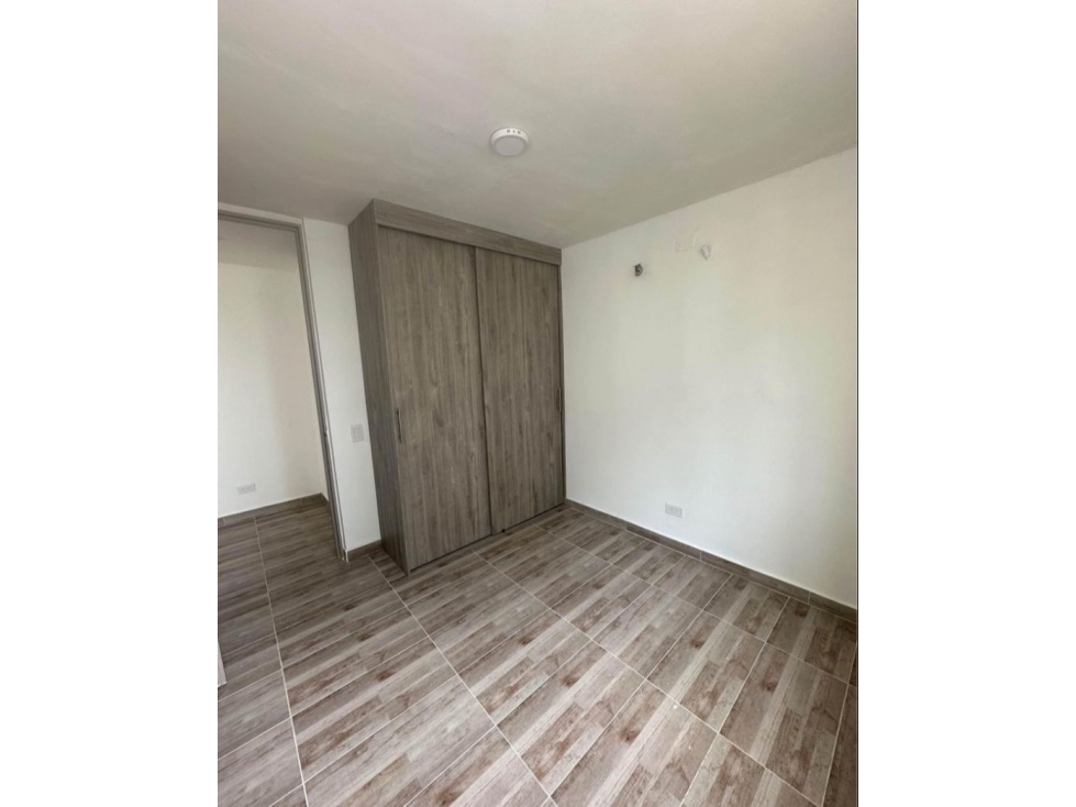APARTAMENTO EN ALQUILER EN CIUDAD MALLORQUIN — foto 6