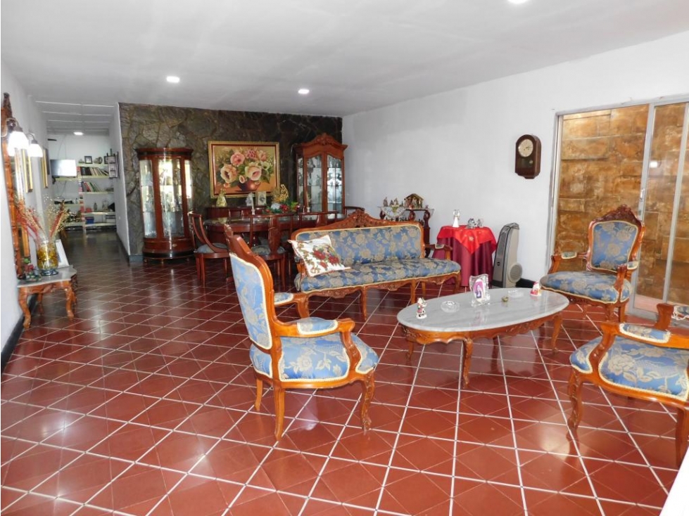 CASA EN VENTA EN LAS DELICIAS — foto 2