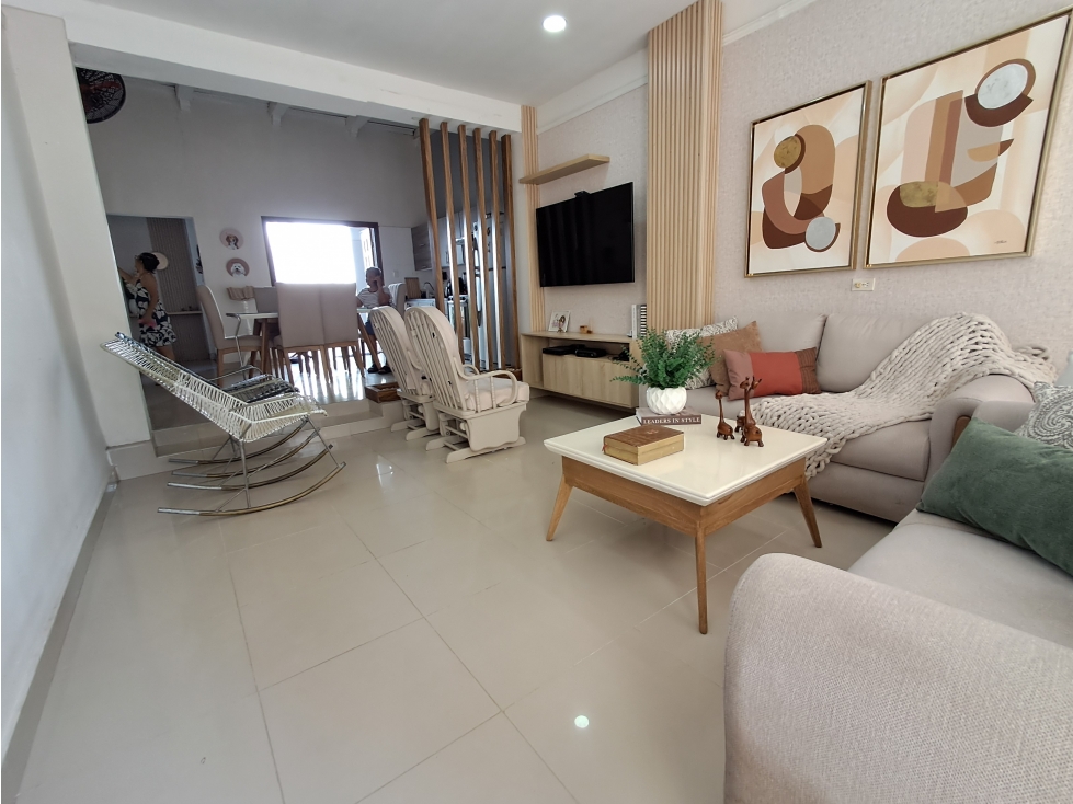 CASA EN VENTA EN BELLAVISTA
