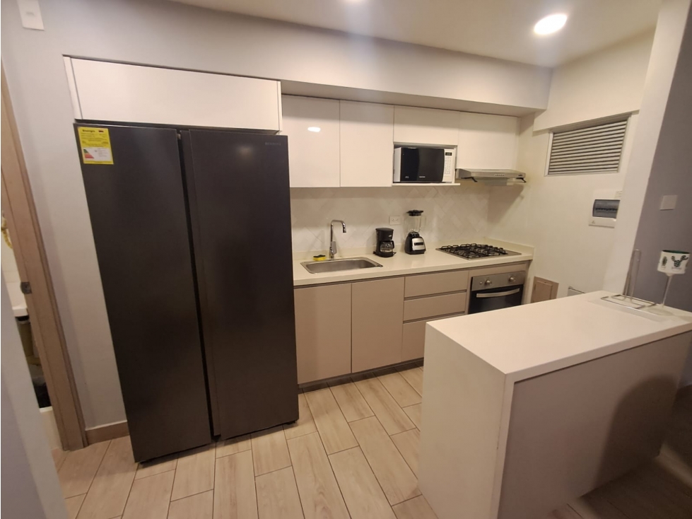 ARRIENDO APARTAMENTO AMOBLADO EN ALTOS DE LOS ROSALES — foto 5