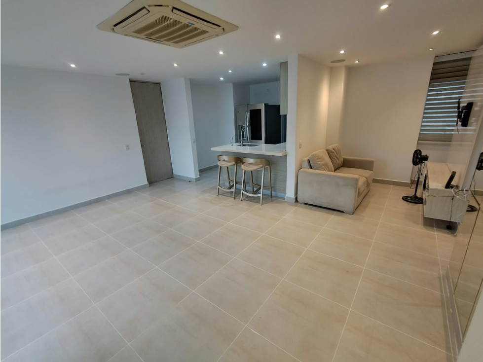 APARTAMENTO SEMIAMOBLADO EN ARRIENDO EN ALTOS DEL LIMON — foto 2