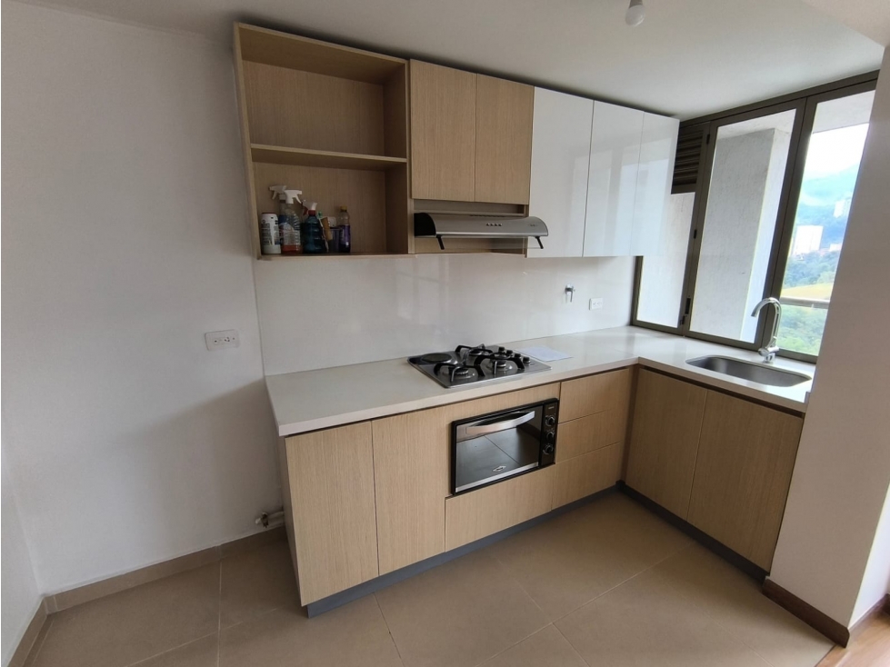 Apartamento en renta en Sabaneta, sector Pan de Azúcar parte baja
