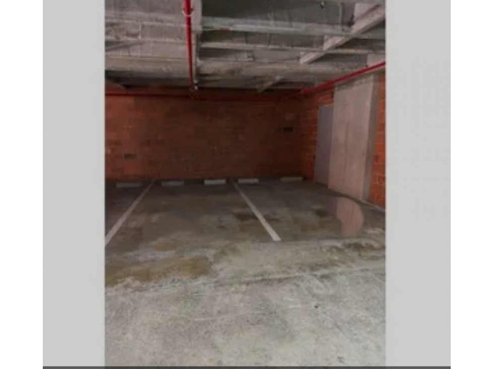 Parqueadero en venta en Sabaneta, sector las Vegas