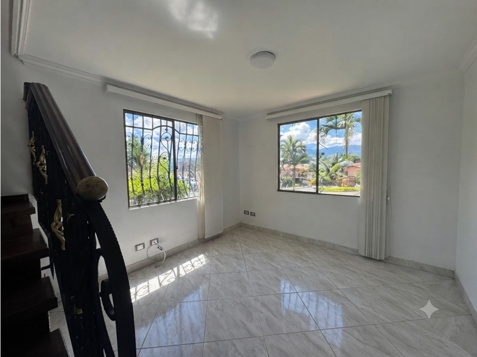 Casa en Renta en La Estrella, sector Poblado del Sur - 3