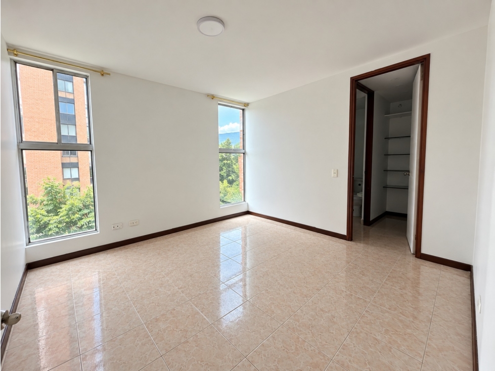 Apartamento en venta en Envigado, sector Zona 7 — foto 4