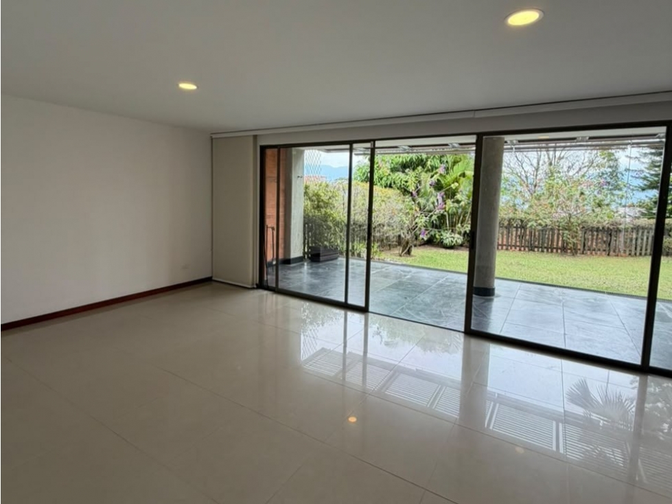 Casa en renta en Envigado, sector La Sebastiana — foto 2