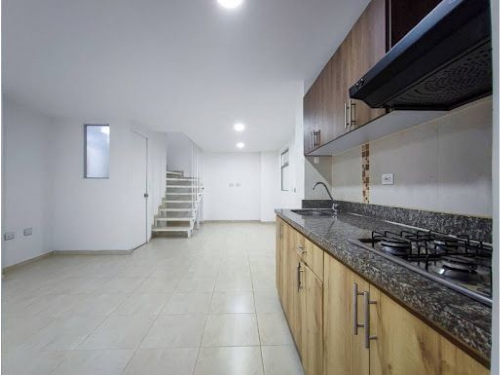 Apartamento dúplex en venta en Sabaneta, sector La Doctora — foto 2