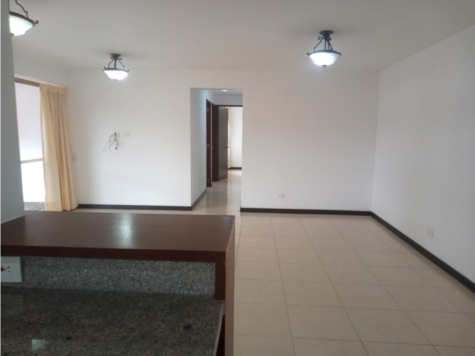 Apartamento en renta en sabaneta, sector Loma Linda — foto 2