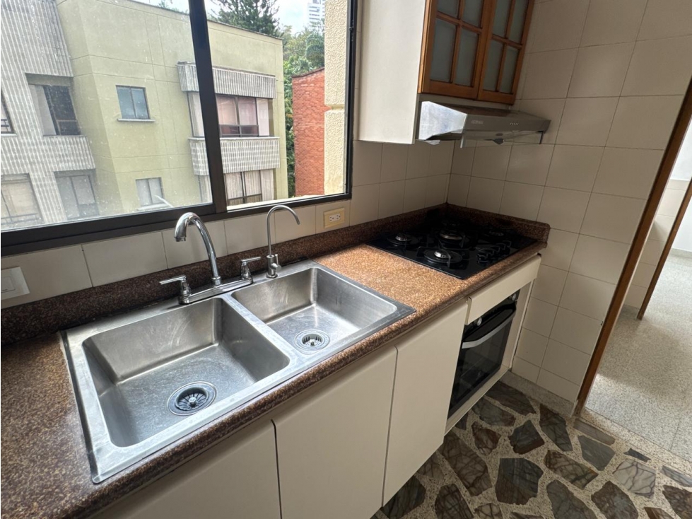 Apartamento en Arriendo en El Poblado, sector El Campestre — foto 2