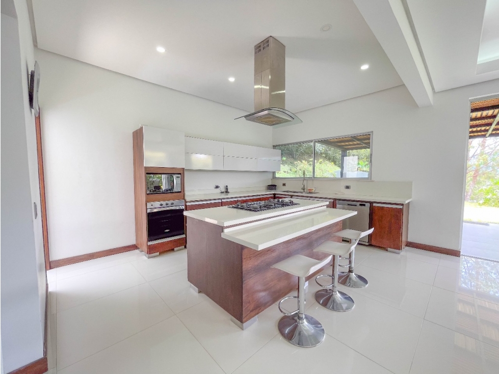 Casa Campestre en Venta en el Retiro sector Soto del Este — foto 3