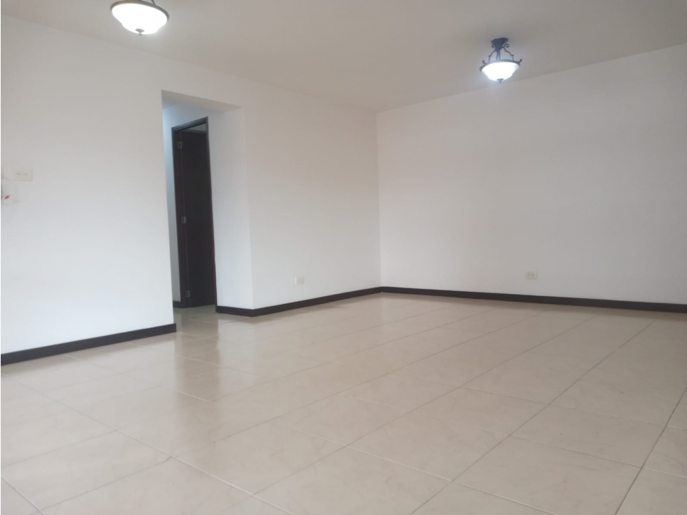 Apartamento en renta en sabaneta, sector Loma Linda — foto 3