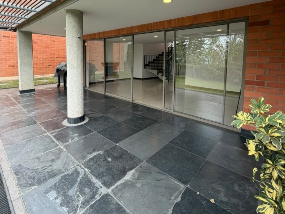 Casa en renta en Envigado, sector La Sebastiana