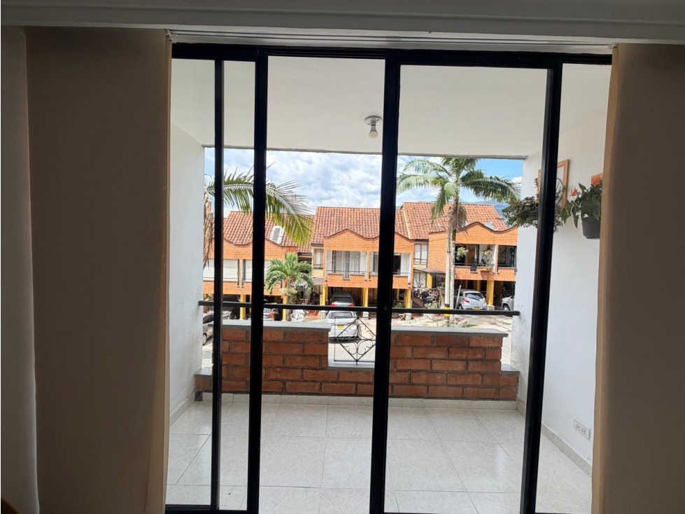 Casa en Venta en Envigado, sector El Dorado — foto 2