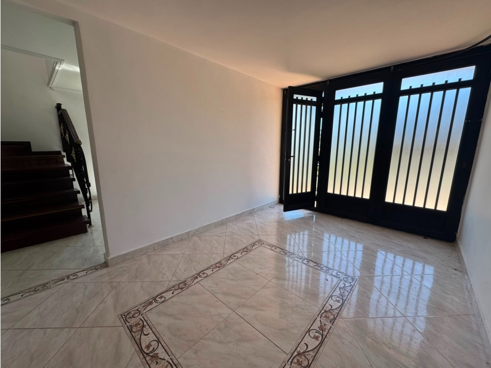 Casa en Renta en La Estrella, sector Poblado del Sur - 2