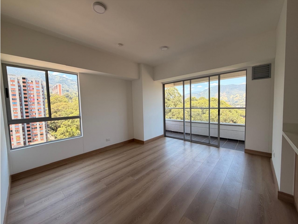 Apartamento en venta en La Estrella, sector Portal de Ditaires — foto 2
