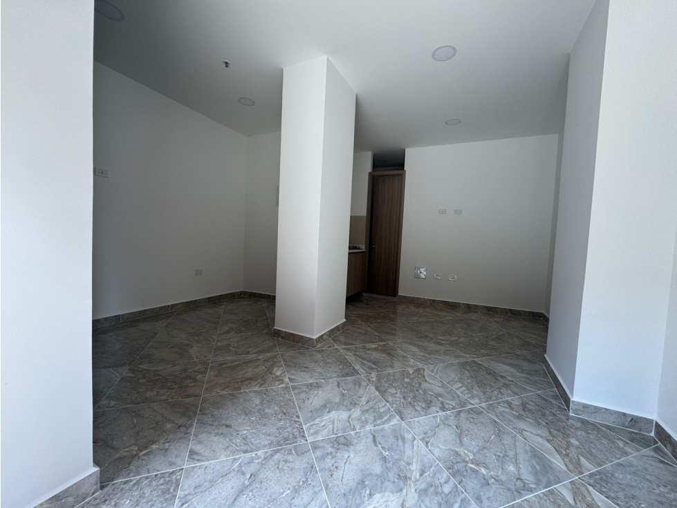 Local en Arriendo en Sabaneta , Sector Calle del banco — foto 2