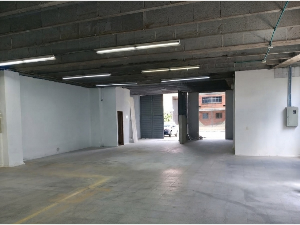 Bodega en Renta en Envigado, sector Primavera - 3