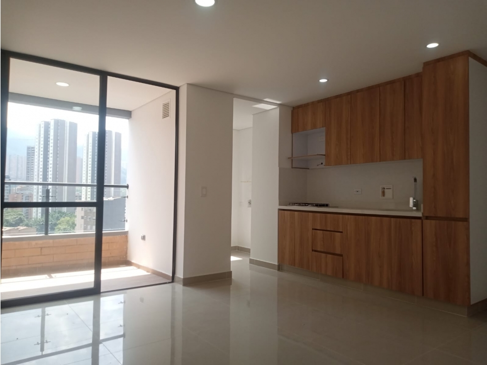 Apartamento en renta en Sabaneta, sector Calle Larga