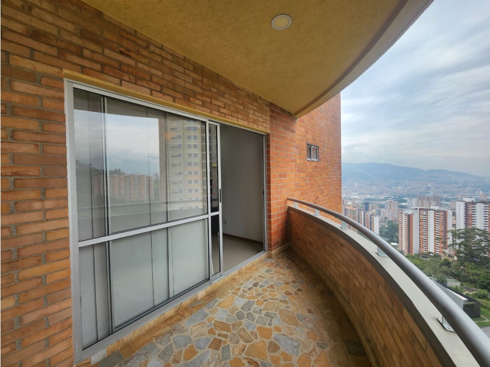 Apartamento Dúplex en Venta en Sabaneta, sector Las Lomitas — foto 2