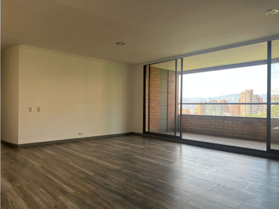 Apartamento en Venta en El Poblado, sector Los Balsos 2 — foto 4