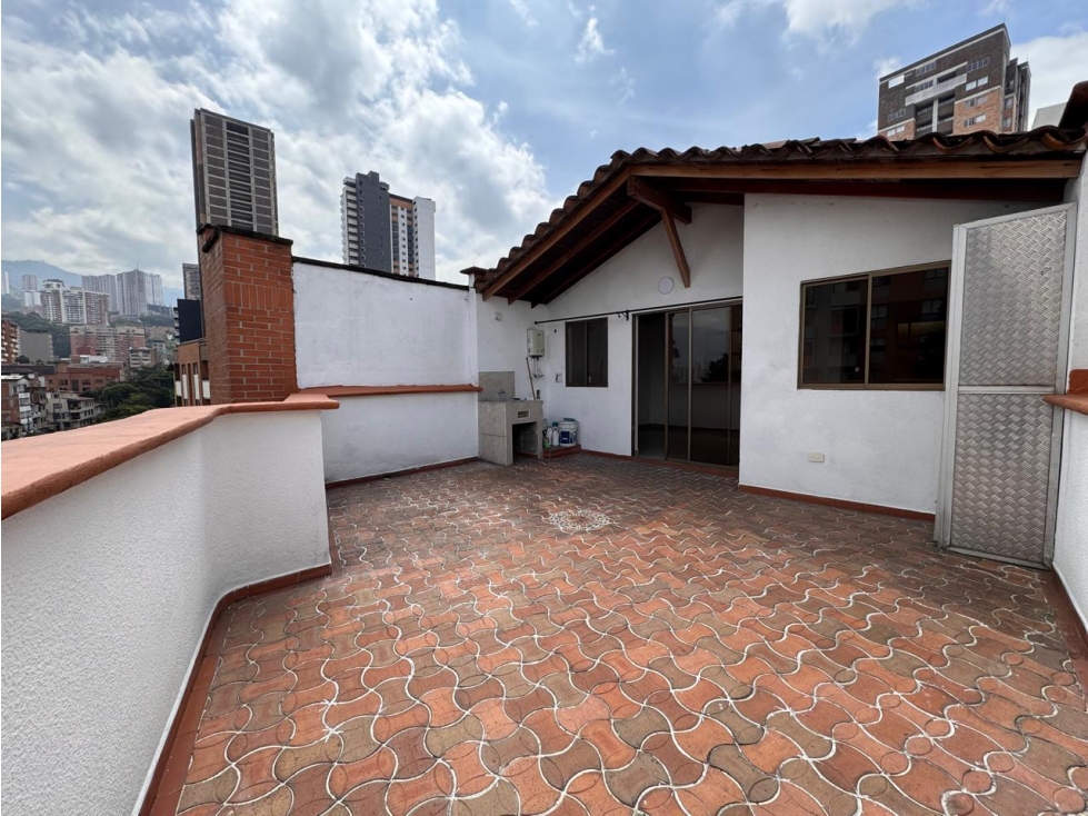 Apartamento Dúplex en Venta en Sabaneta, sector Calle Larga — foto 2