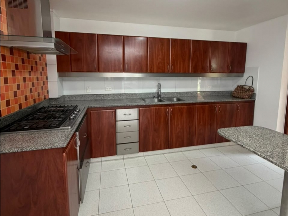 Casa en renta en Envigado, sector La Sebastiana — foto 3