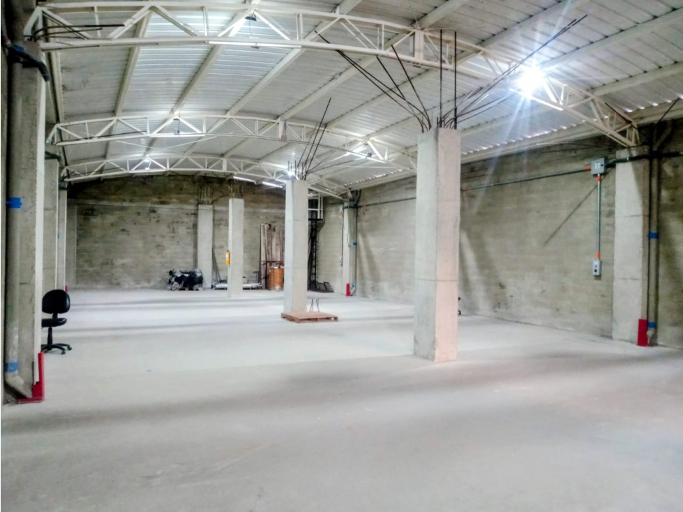 Bodega en Arriendo en San Antonio de Prado, sector La Manguala — foto 2