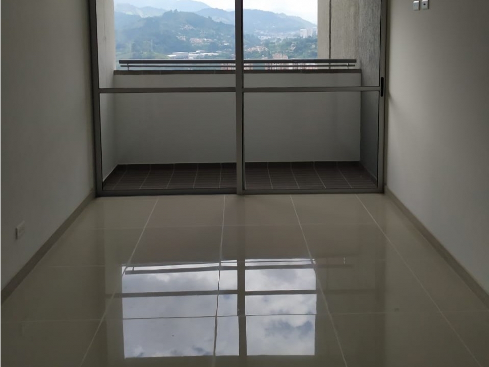Apartamento en venta en La Estrella, sector La Ferrería — foto 2