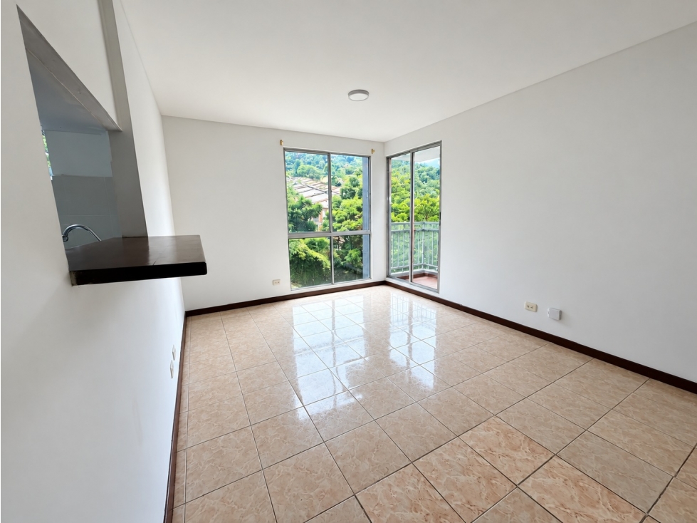 Apartamento en venta en Envigado, sector Zona 7 — foto 2