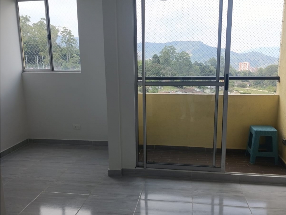 Apartamento en venta en La Estrella, sector Quebrada Grande — foto 3