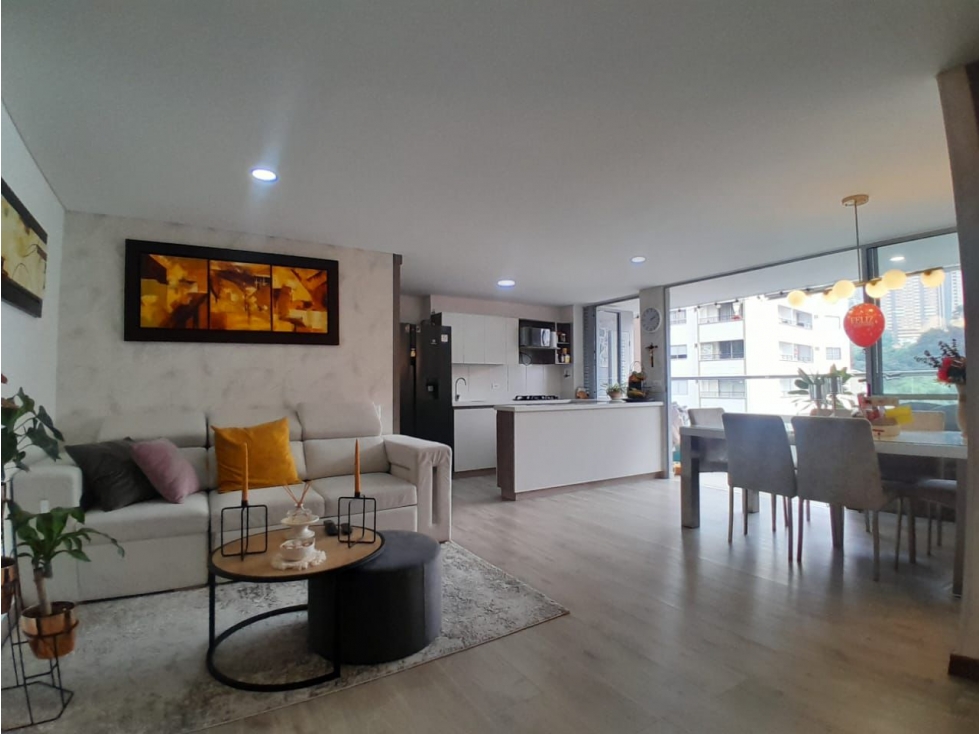 Apartamento en Arriendo en Sabaneta, Sector Aves maría pate baja.