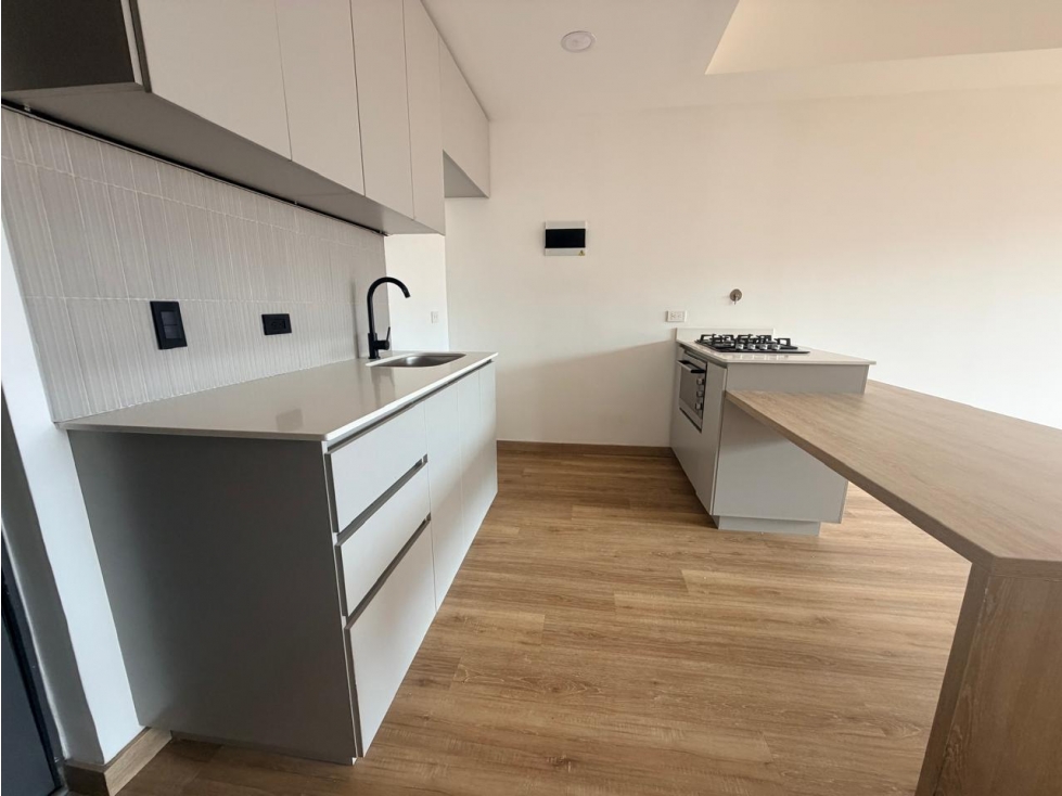 Apartamento en venta en Envigado, sector Zona 7 — foto 3