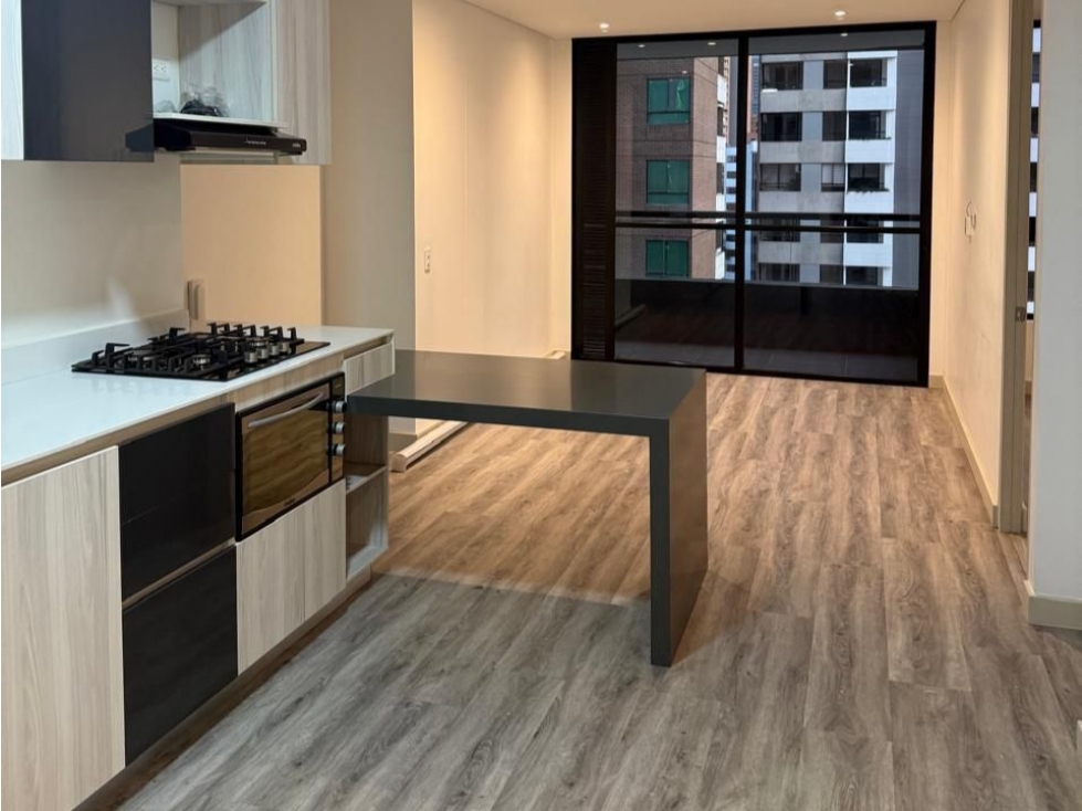 Apartaestudio en renta en Medellín, sector Los Balsos — foto 5