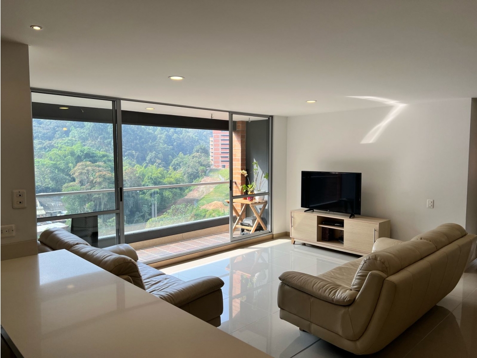 Apartamento en venta en Sabaneta, sector San José parte baja — foto 2