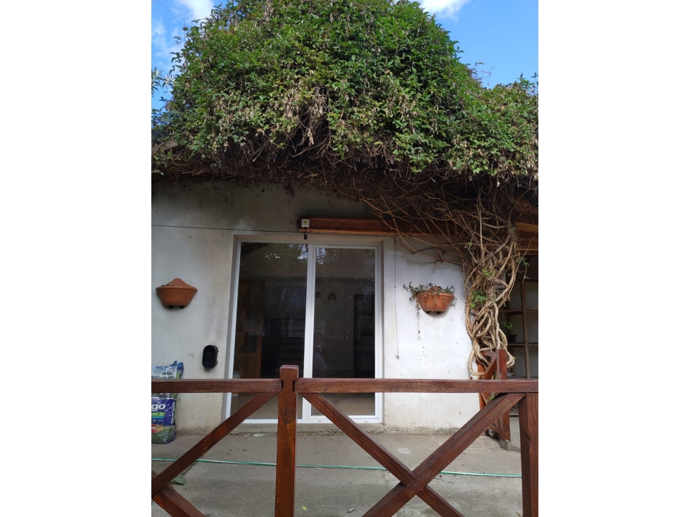 EN VENTA CASA DE 3 DORMITORIOS EN BARRIO ARRAYANES CA-346 — foto 2