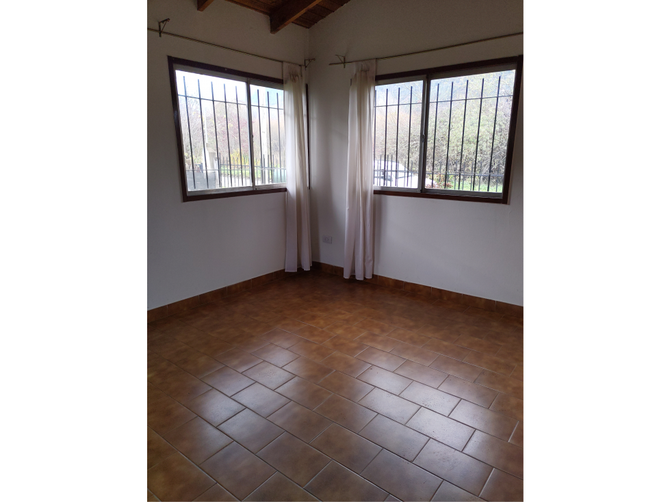 EN VENTA CASA CON GALPON EN BARRIO LOS ABEDULES CA-303 - 5