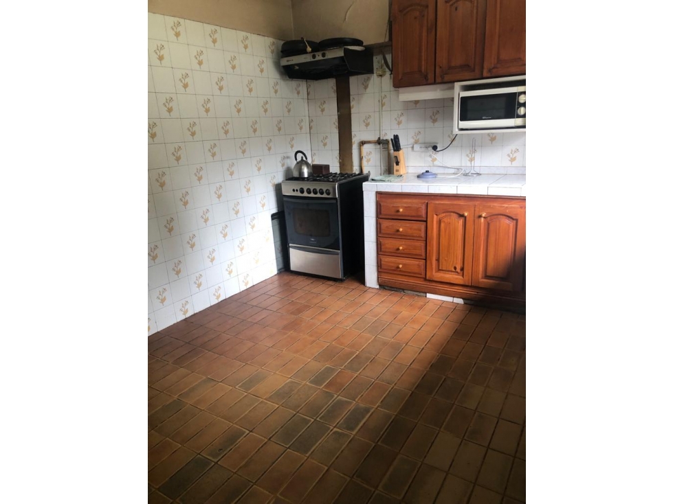 EN VENTA AMPLIA CASA EN EL CENTRO DE EL BOLSÓN CA-245 - 4