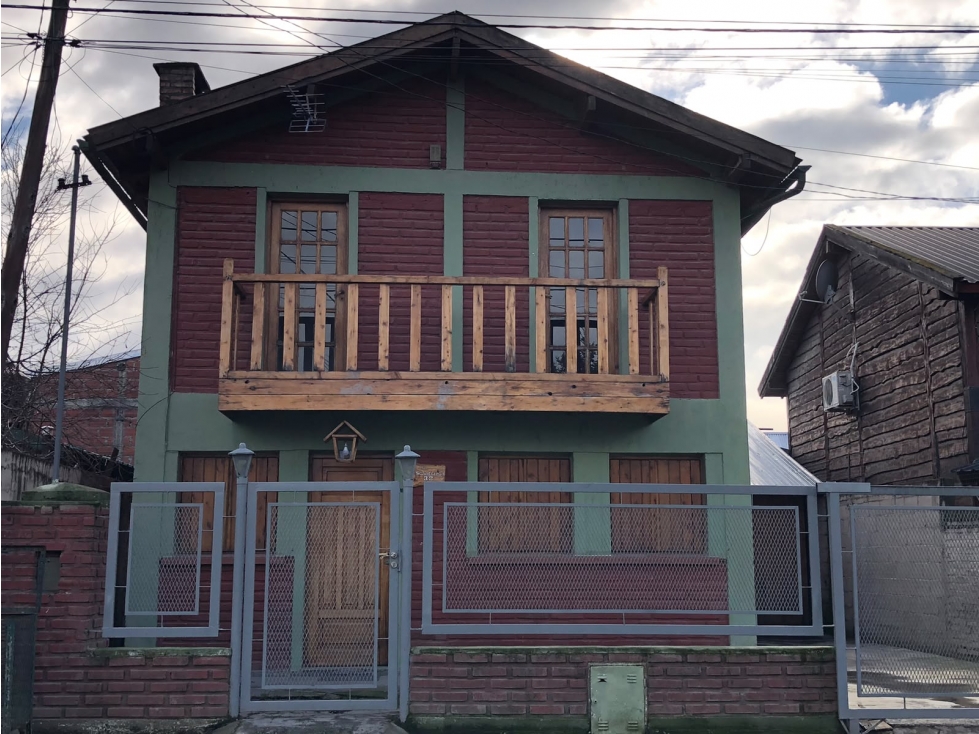 SE ALQUILA CASA DE 4 DORMITORIOS EN EL BOLSÓN - 1