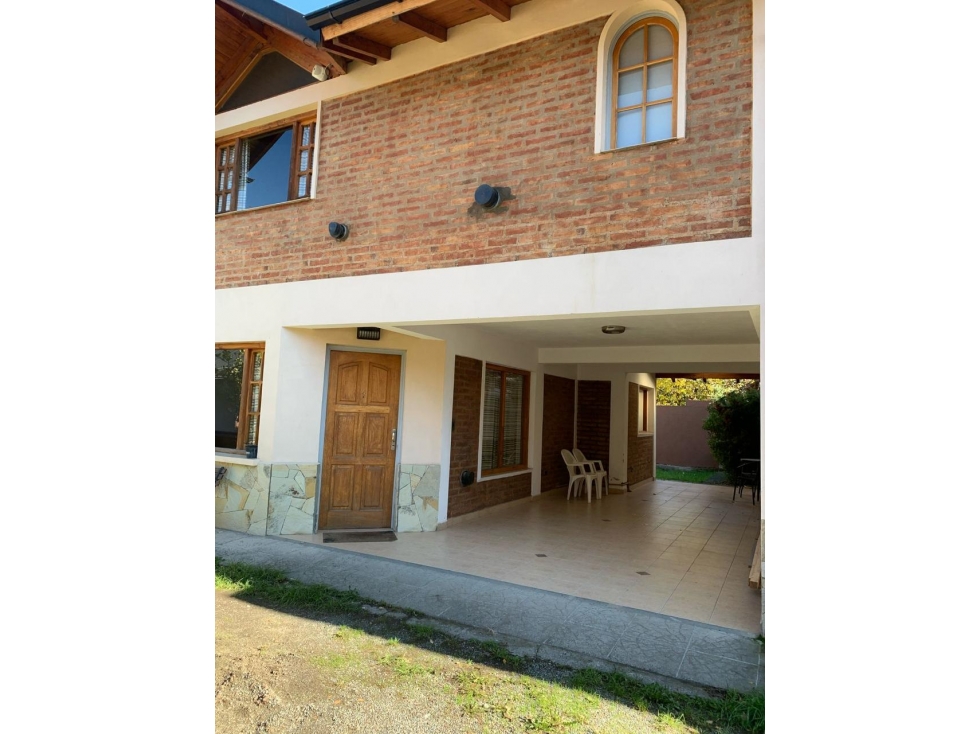 EN ALQUILER CASA DE 2 DORMITORIOS EN BARRIO LOS ABEDULES, EL BOLSÓN — foto 3