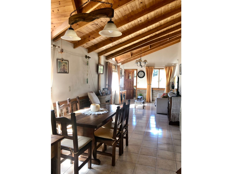 EN VENTA AMPLIA CASA EN EPUYEN CA-244 - 3